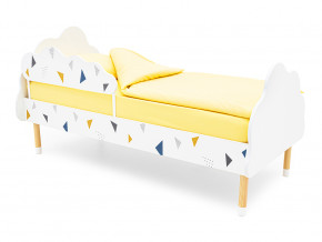 Кровать Stumpa Облако с бортиком рисунок Треугольники желтый, синий в Миассе - miass.magazinmebel.ru | фото - изображение 1